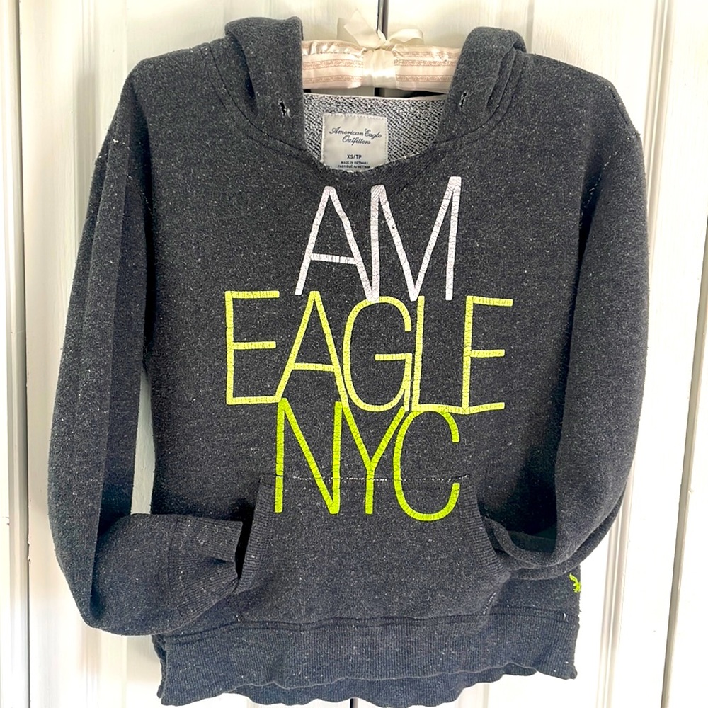 American Eagle sweatshirt